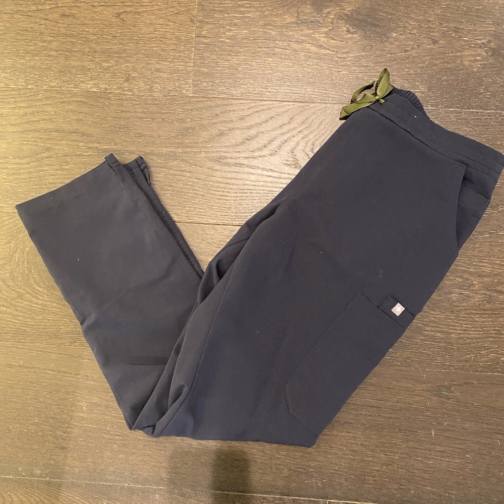 Medium quiet navy yola scrub bottoms
